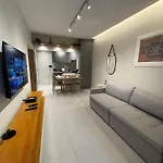 Apartamento 4 Minutos Da Praia N.S. 793-1102